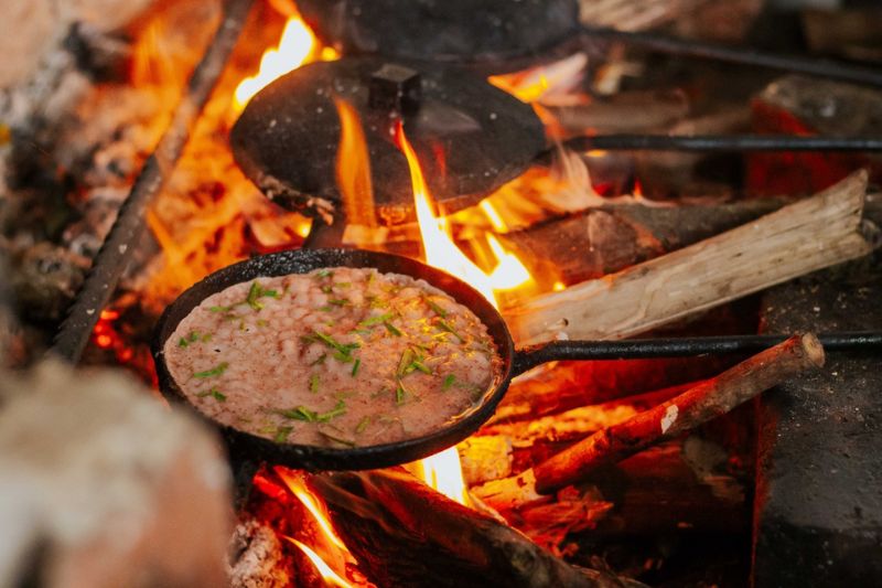 B&aacute;nh x&egrave;o Quảng H&ograve;a đặc sản Quảng B&igrave;nh