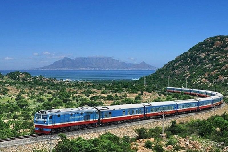 Di chuyển bằng tàu hỏa Di chuyển bằng tàu hỏa